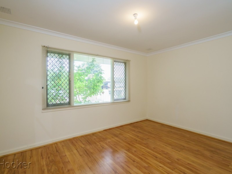 2 Hatfield Way, Girrawheen WA 6064