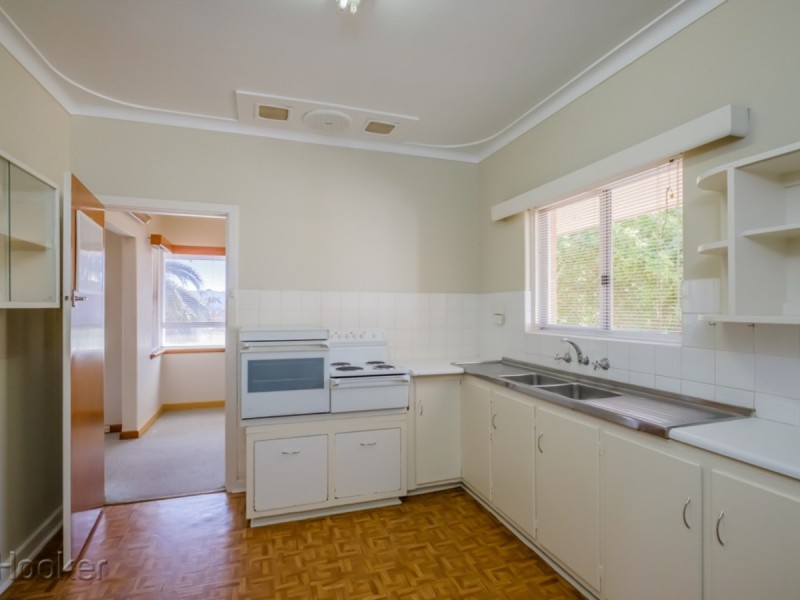 5 Templetonia Crescent, City Beach WA 6015