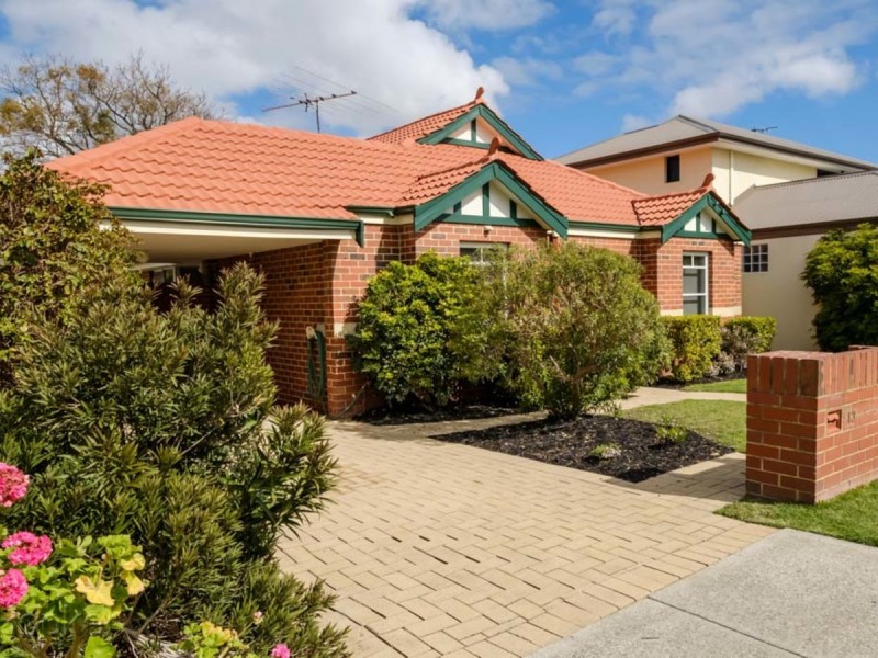 13 Macey Close, Rivervale WA 6103