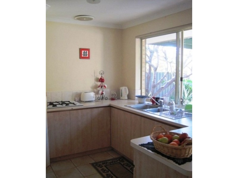 2/24 Mozart Mews, Rivervale WA 6103