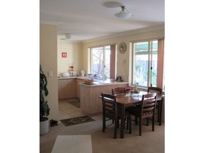 2/24 Mozart Mews, Rivervale WA 6103