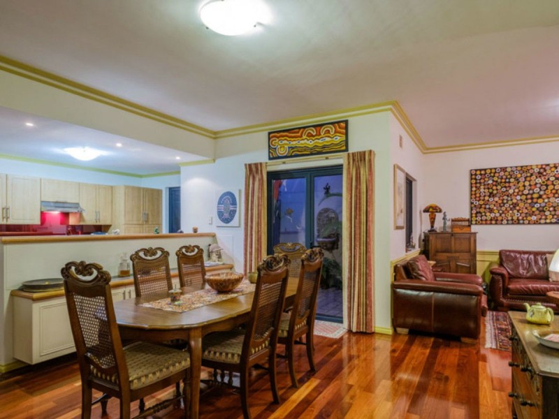 6 Mulberry Way, East Perth WA 6004