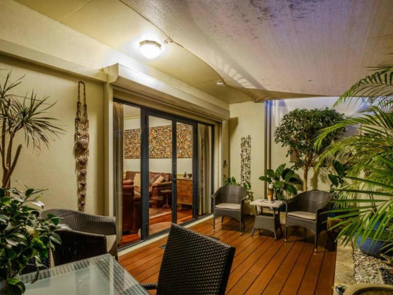 6 Mulberry Way, East Perth WA 6004