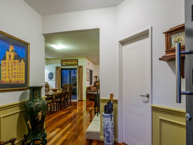 6 Mulberry Way, East Perth WA 6004