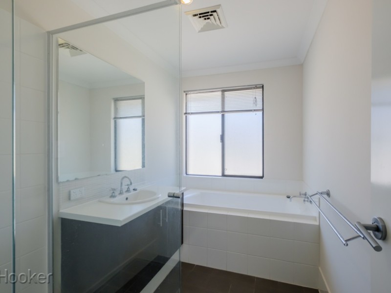 16a Lowes Street, Cloverdale WA 6105