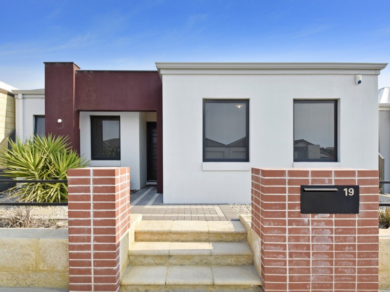 19 Donatti Retreat, Caversham WA 6055