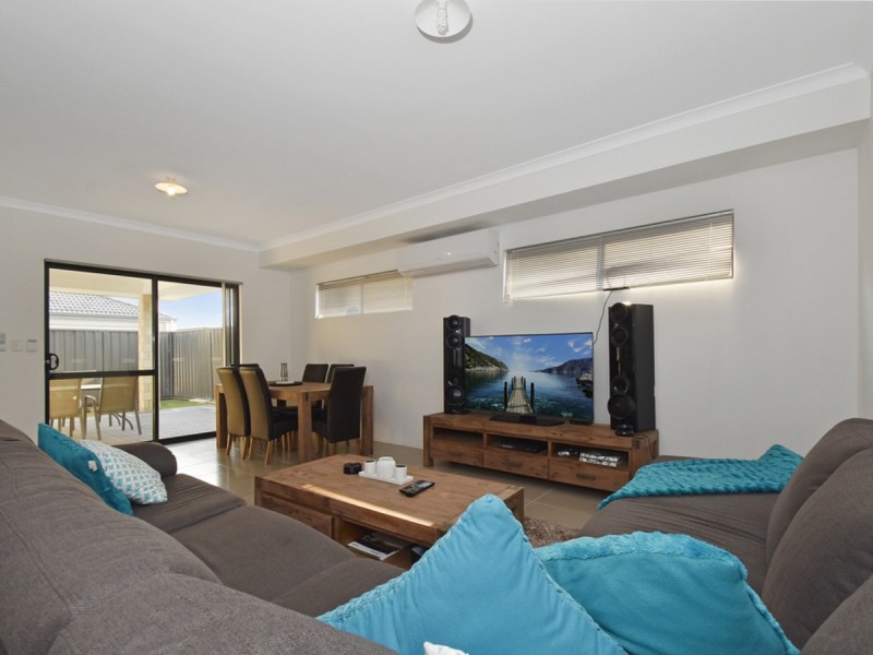 19 Donatti Retreat, Caversham WA 6055