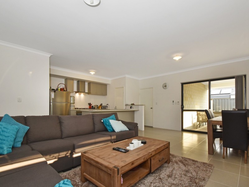 19 Donatti Retreat, Caversham WA 6055