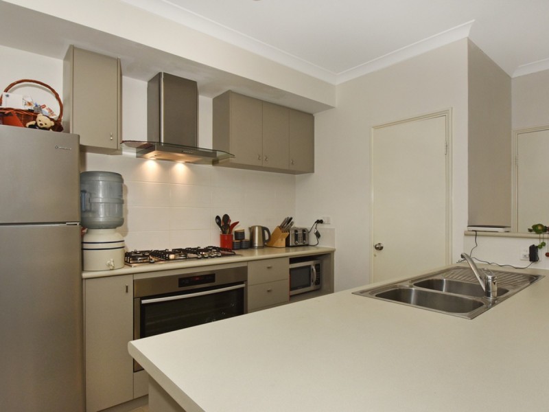 19 Donatti Retreat, Caversham WA 6055