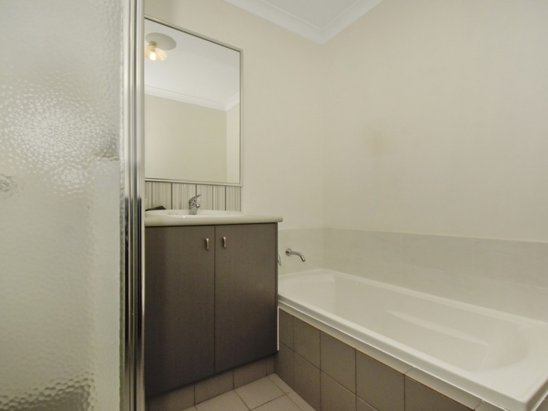 19 Donatti Retreat, Caversham WA 6055
