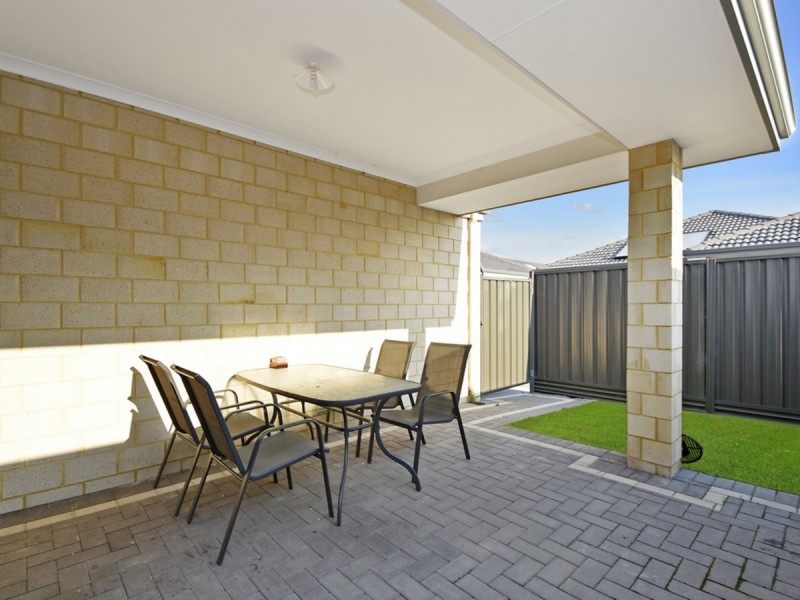 19 Donatti Retreat, Caversham WA 6055