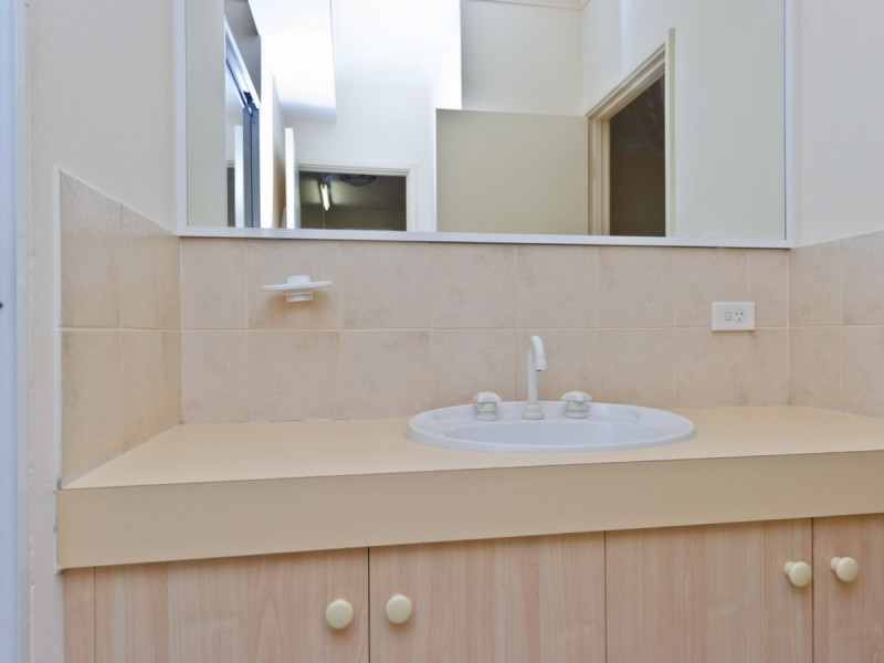 8/11 Regal Place, East Perth WA 6004