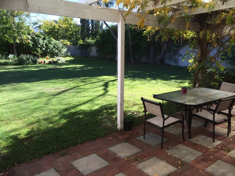 17 Mountjoy Road, Nedlands WA 6009