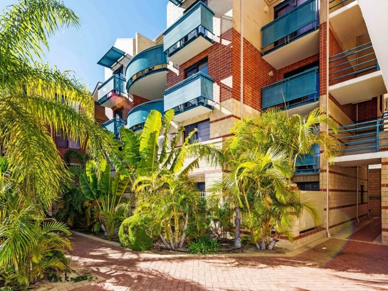 2/30 Bronte Street, East Perth WA 6004