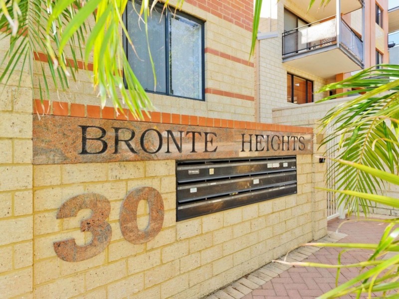 2/30 Bronte Street, East Perth WA 6004