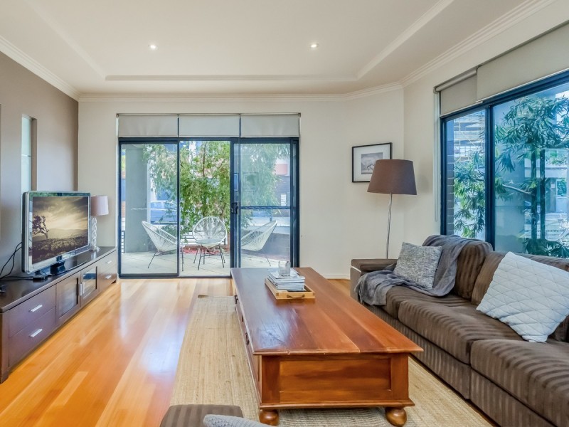 1/12 Tully Road, East Perth WA 6004