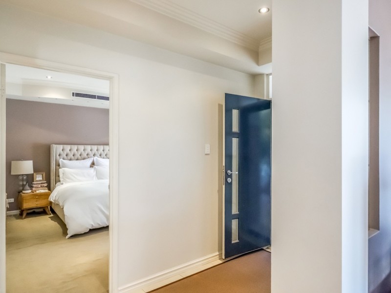 1/12 Tully Road, East Perth WA 6004