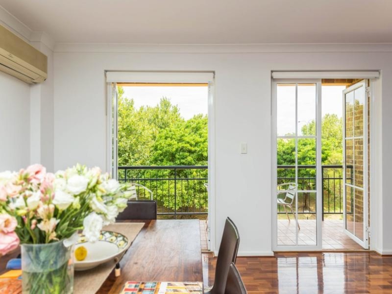 23/32 Eastbrook Terrace, East Perth WA 6004