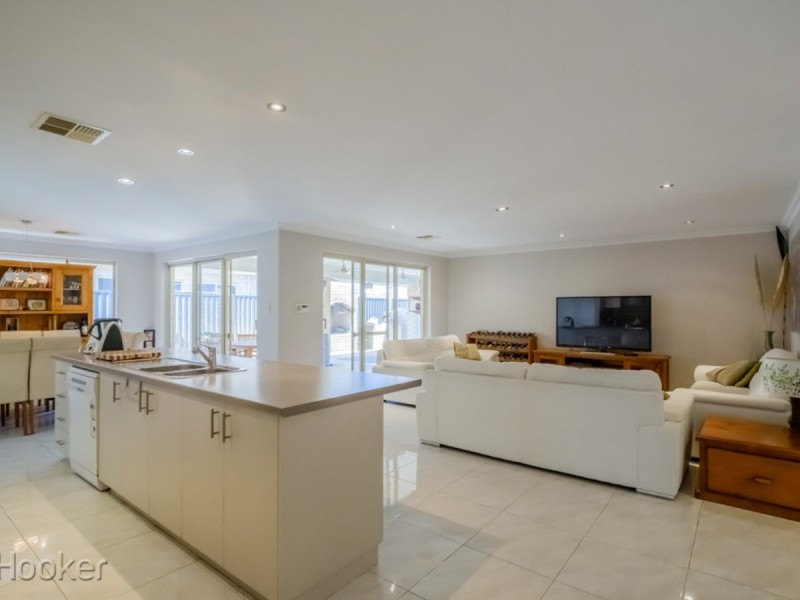 64 Wistful Parade, Aveley WA 6069