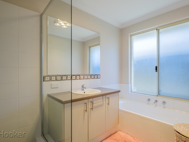 64 Wistful Parade, Aveley WA 6069