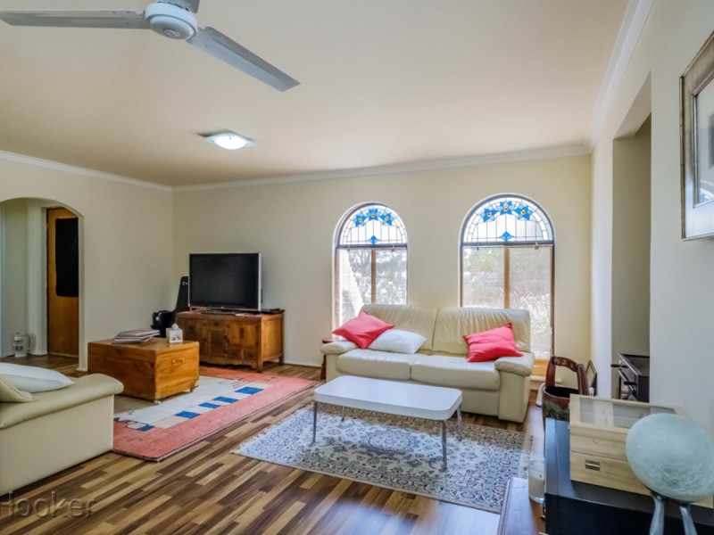 26 Hope Road, Bibra Lake WA 6163