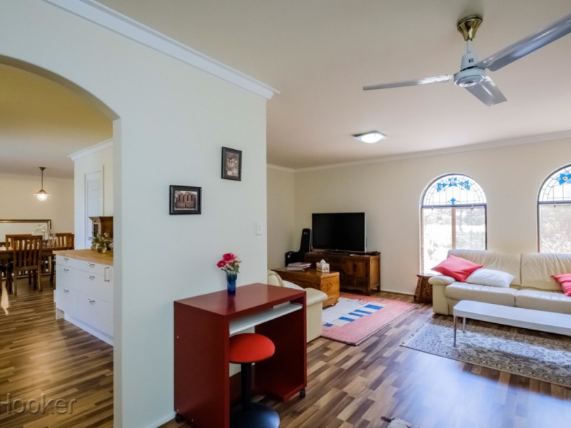 26 Hope Road, Bibra Lake WA 6163