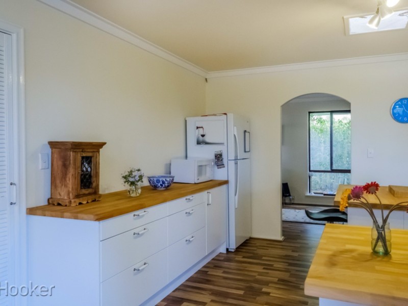 26 Hope Road, Bibra Lake WA 6163