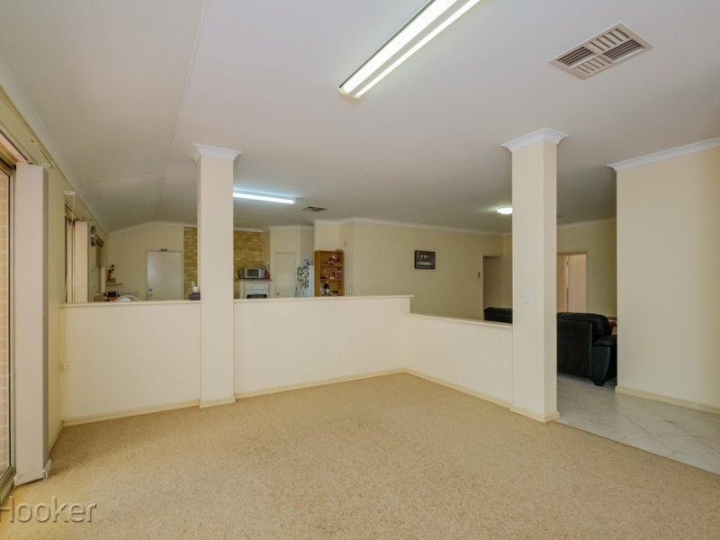 43 Teakwood Loop, Thornlie WA 6108