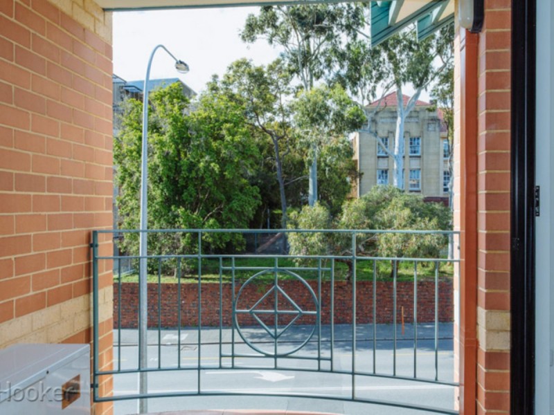 18/23 Wellington Street, East Perth WA 6004