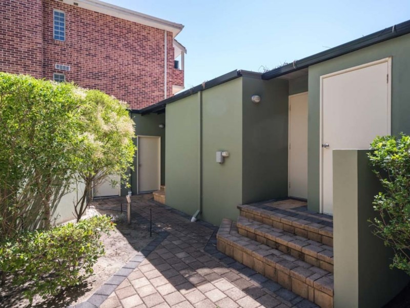 1/14 Waterloo Crescent, East Perth WA 6004