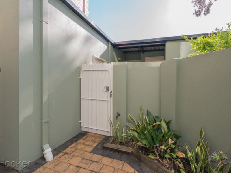1/14 Waterloo Crescent, East Perth WA 6004