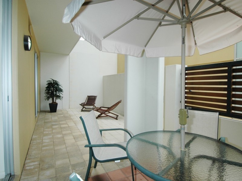 8/1 Henry Lawson Walk, East Perth WA 6004