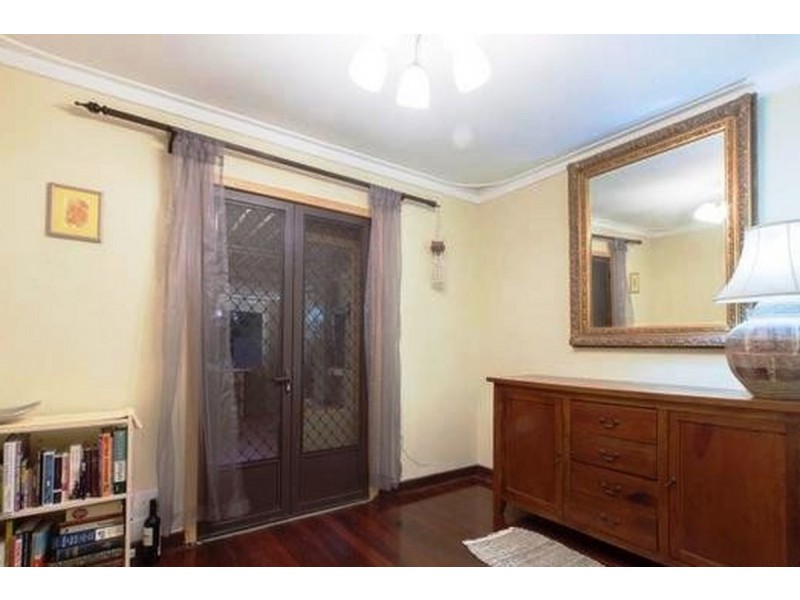 40 Hutchinson Street, Rivervale WA 6103