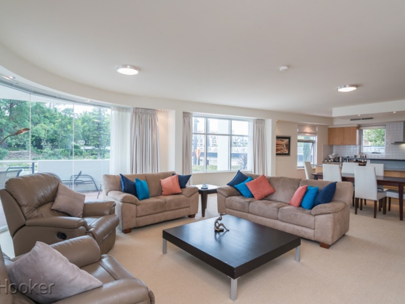 2/1 Henry Lawson Walk, East Perth WA 6004
