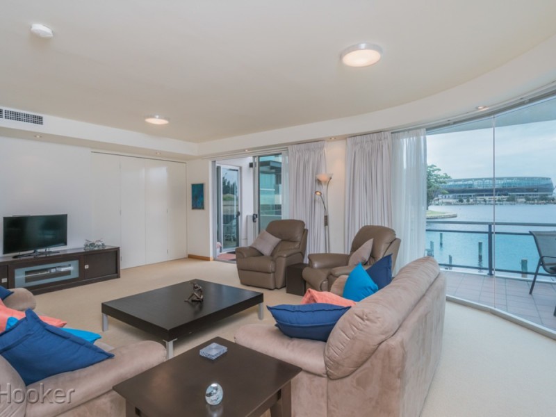 2/1 Henry Lawson Walk, East Perth WA 6004