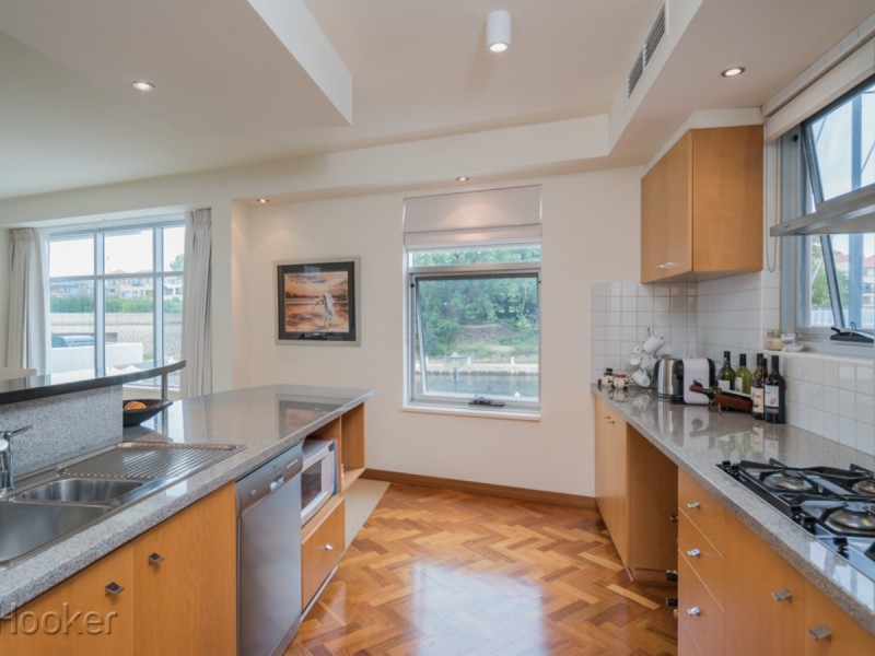 2/1 Henry Lawson Walk, East Perth WA 6004