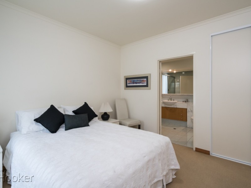 2/1 Henry Lawson Walk, East Perth WA 6004