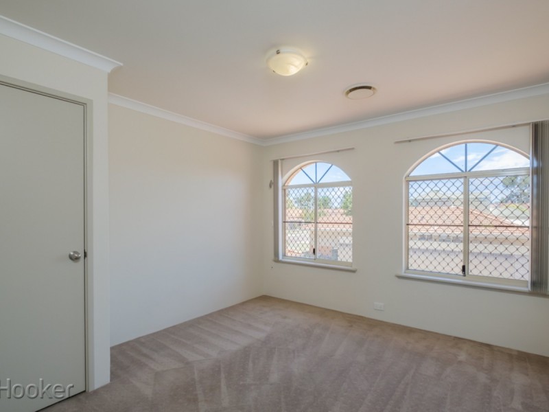 15 Weetman Cove, Cannington WA 6107