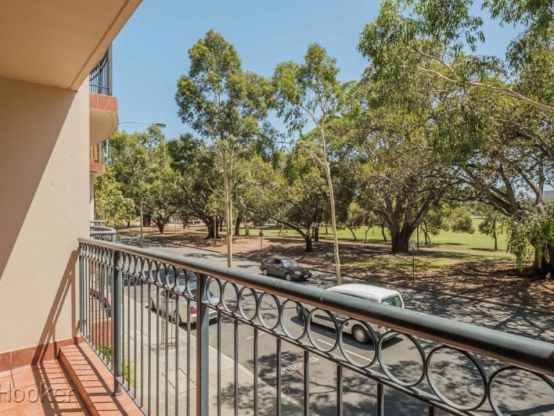 8/125 Wellington Street, East Perth WA 6004