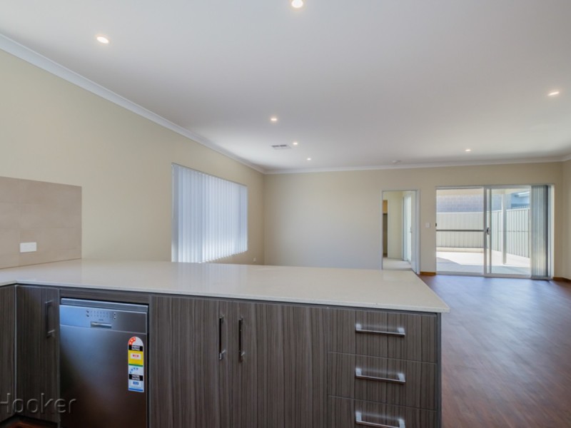 16 Kangaroo Avenue, Kwinana Town Centre WA 6167