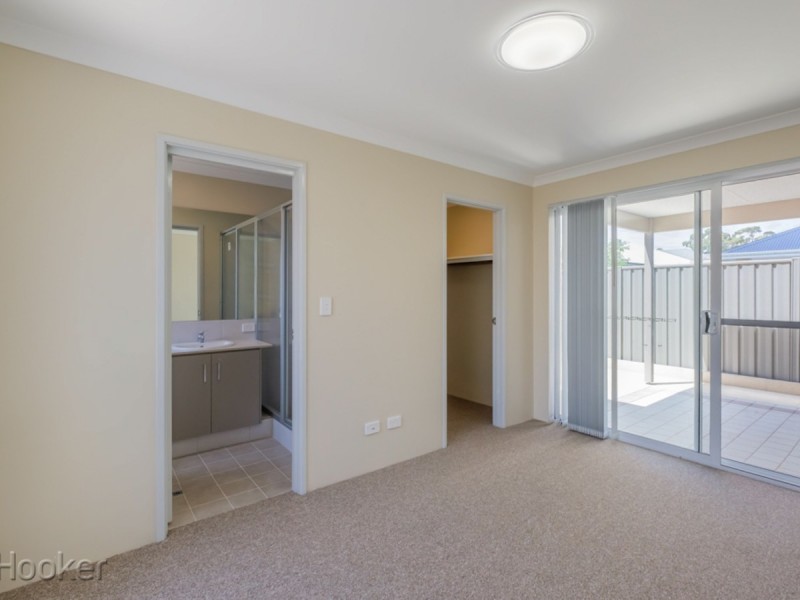 16 Kangaroo Avenue, Kwinana Town Centre WA 6167