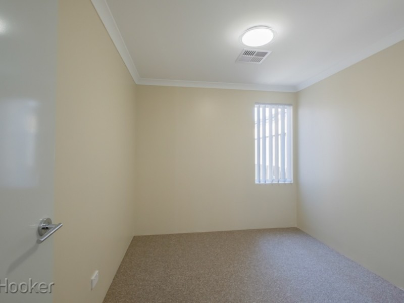 16 Kangaroo Avenue, Kwinana Town Centre WA 6167