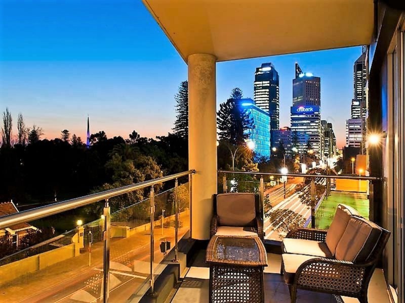 8/22 St Georges Terrace, Perth WA 6000