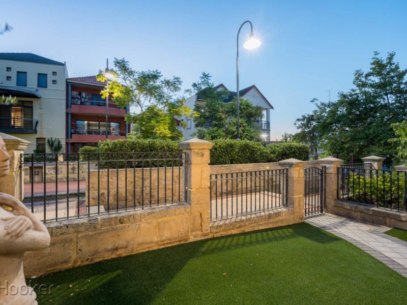 8 Haig Park Circle, East Perth WA 6004