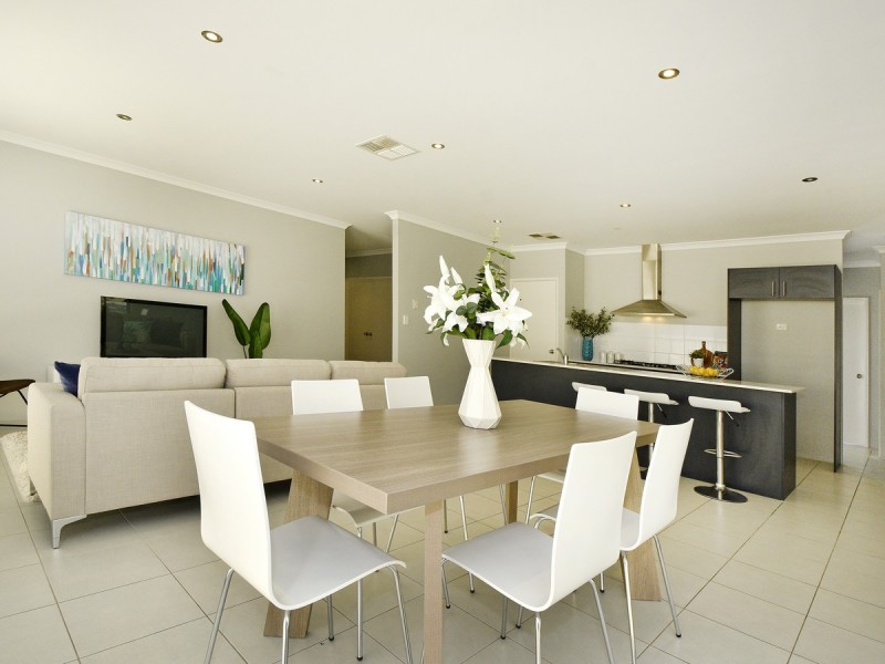 6 Frobisher Avenue, Munster WA 6166