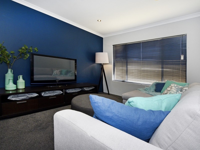 6 Frobisher Avenue, Munster WA 6166