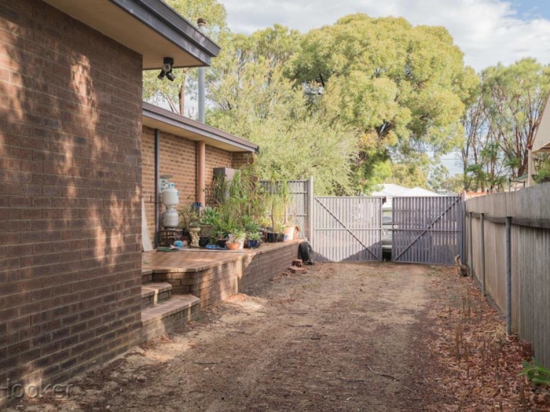 84 Grove Road, Lesmurdie WA 6076