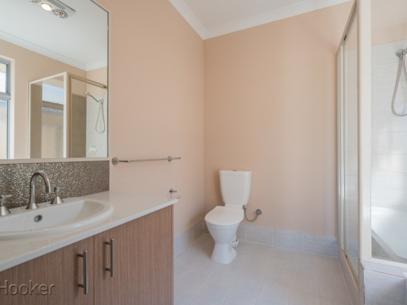 37 Miramar Way, Piara Waters WA 6112