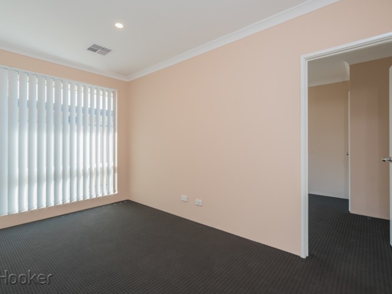 37 Miramar Way, Piara Waters WA 6112