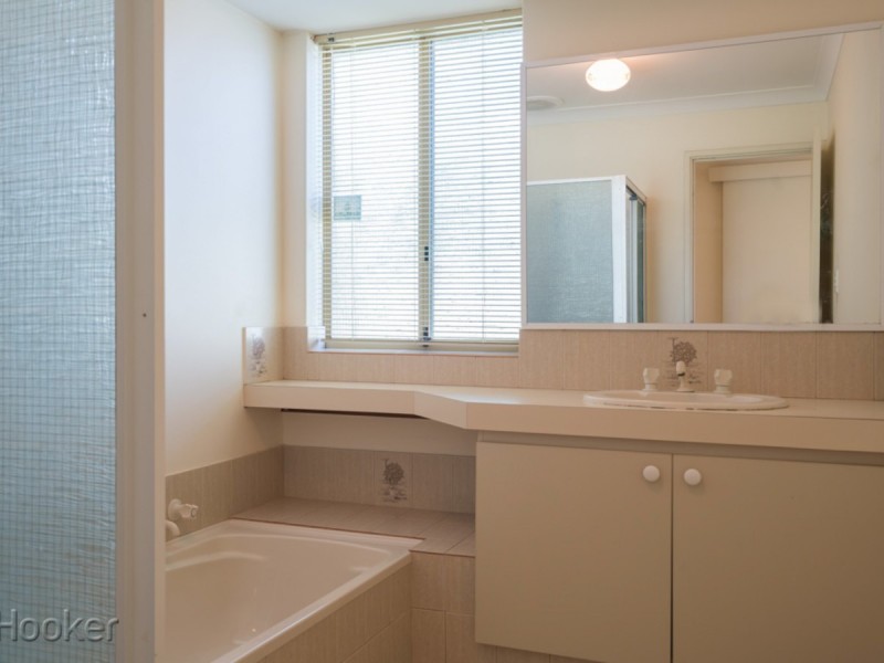 6 Heatherlea Parkway, Leeming WA 6149